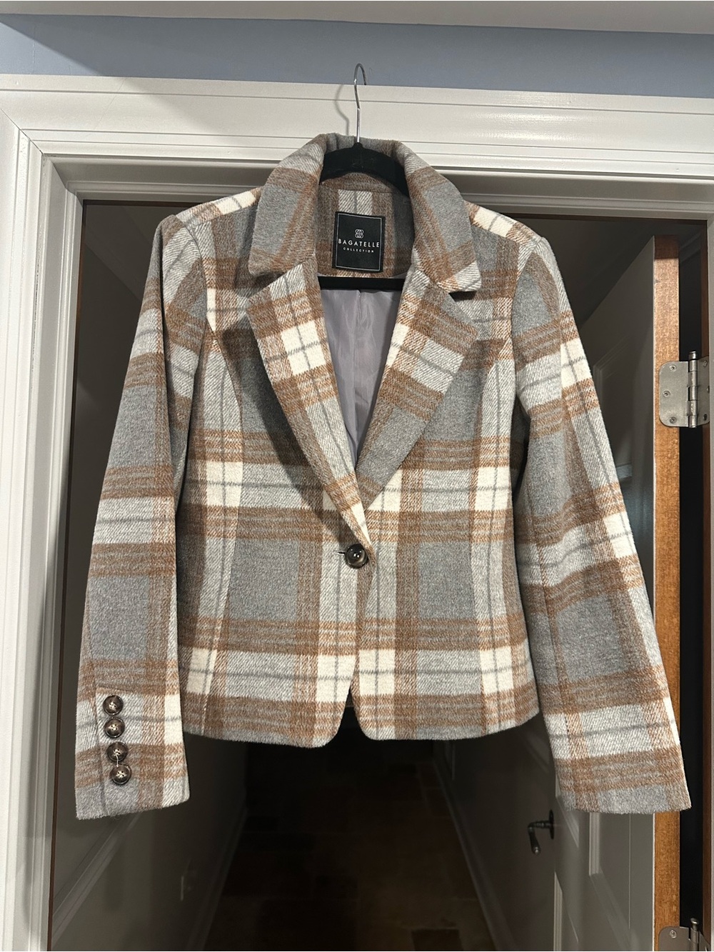 bagatelle Plaid Blazer in Gray, White & Brown